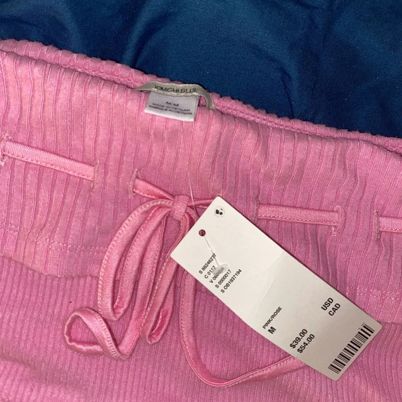 Urban Outfitters Off the Shoulder Top - Picture 2 of 2